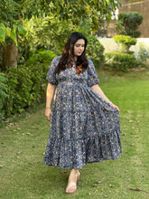 Printed 3 tier blue crepe midi